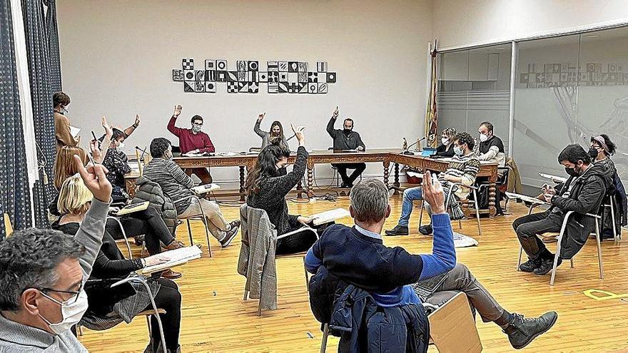 Un momento de la votación del pleno en el que se aprobaron los presupuestos para 2022.