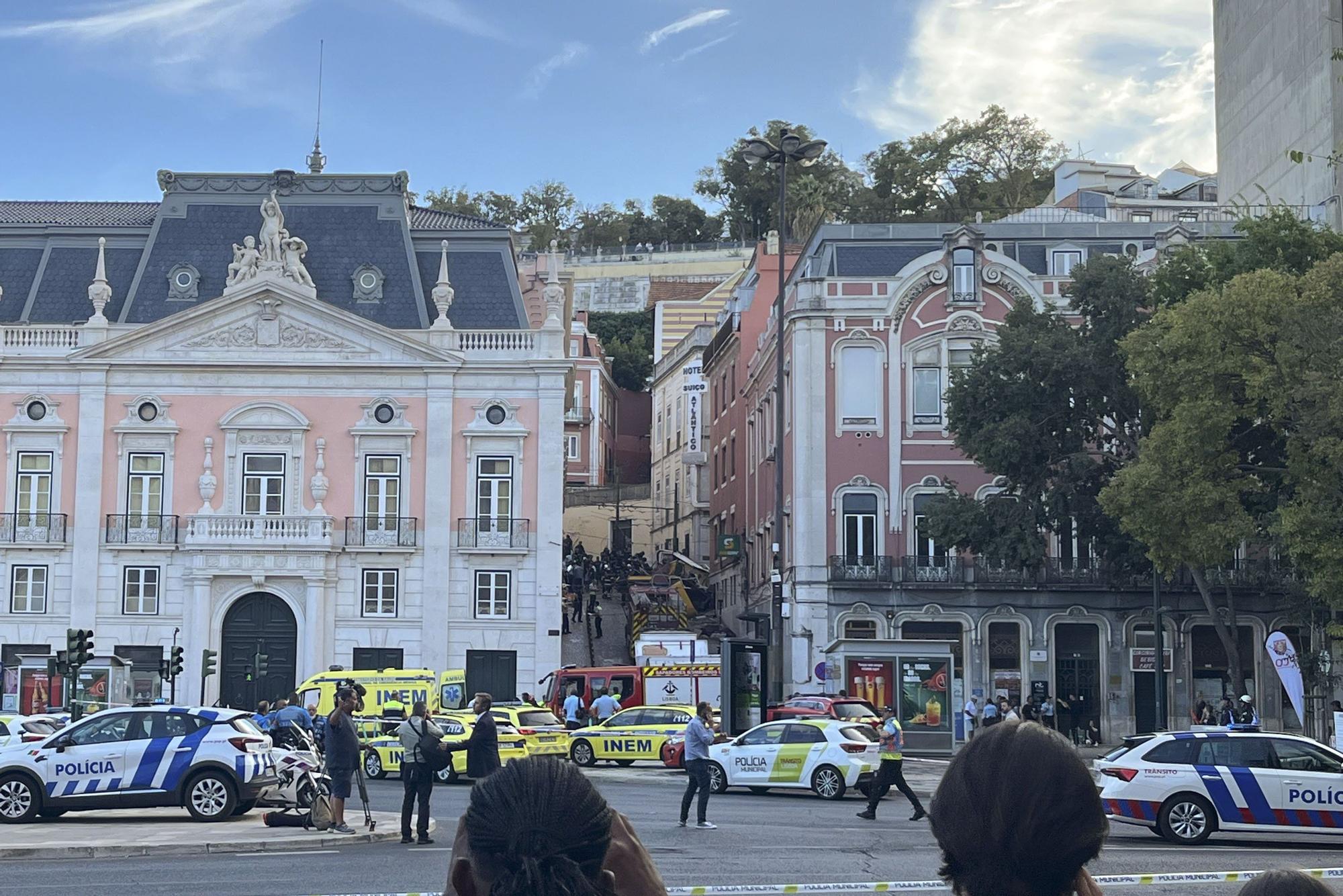 15 muertos en el descarrilamiento del Elevador de Gloria en Lisboa