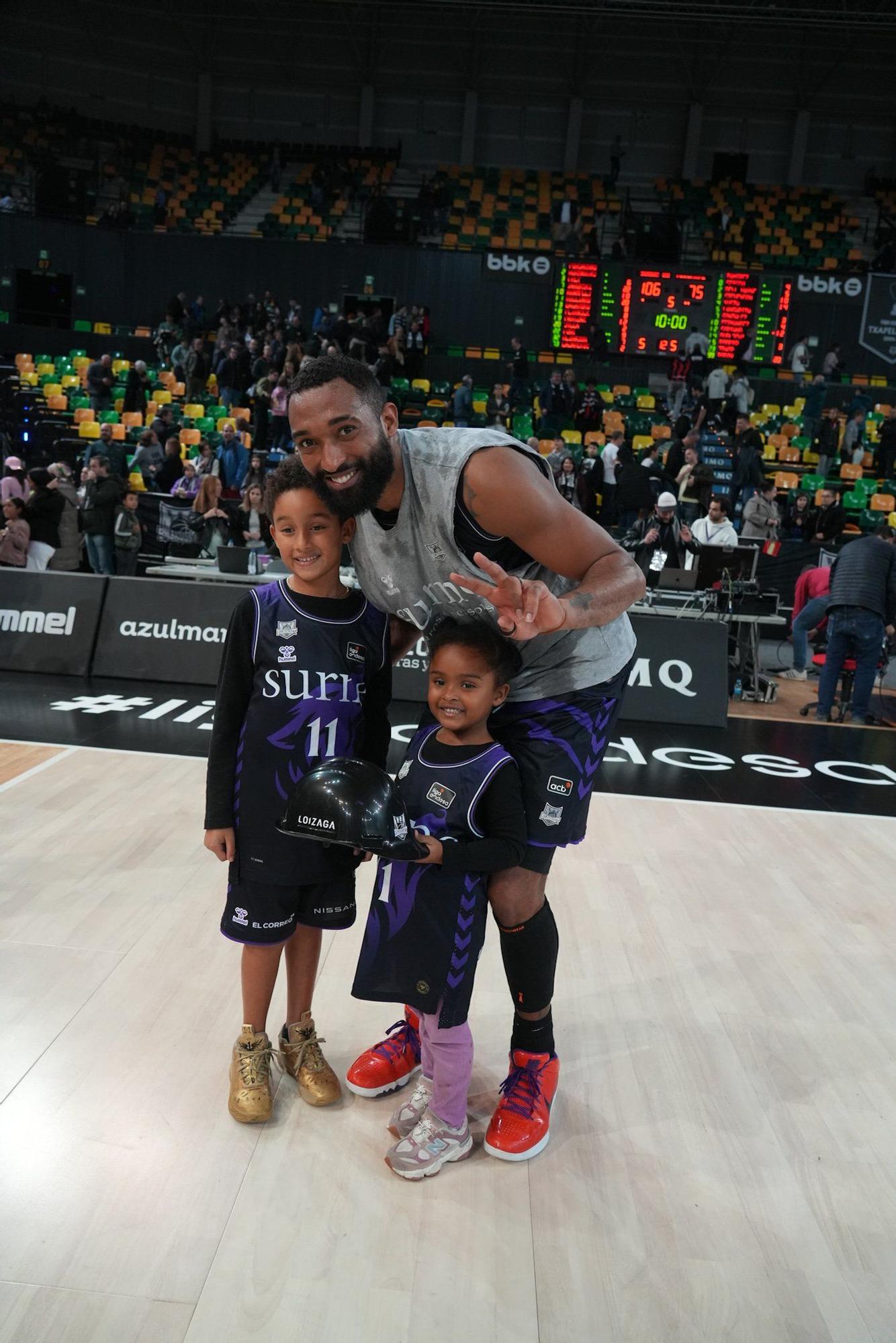 En imágenes: el Surne Bilbao Basket arrolla sin piedad al Zaragoza