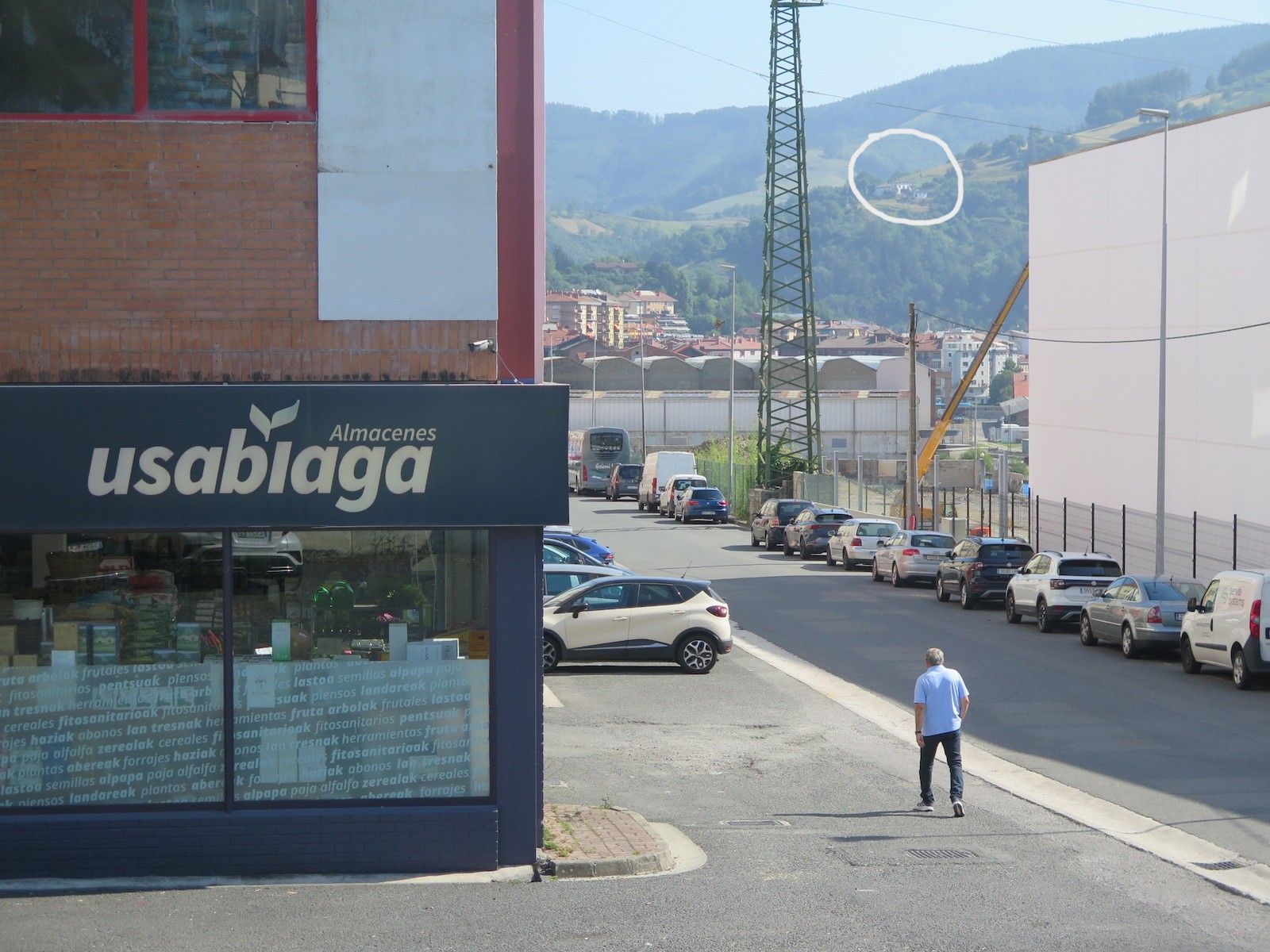 Aizpuru, desde el polígono industrial Mugitegi de Urretxu.