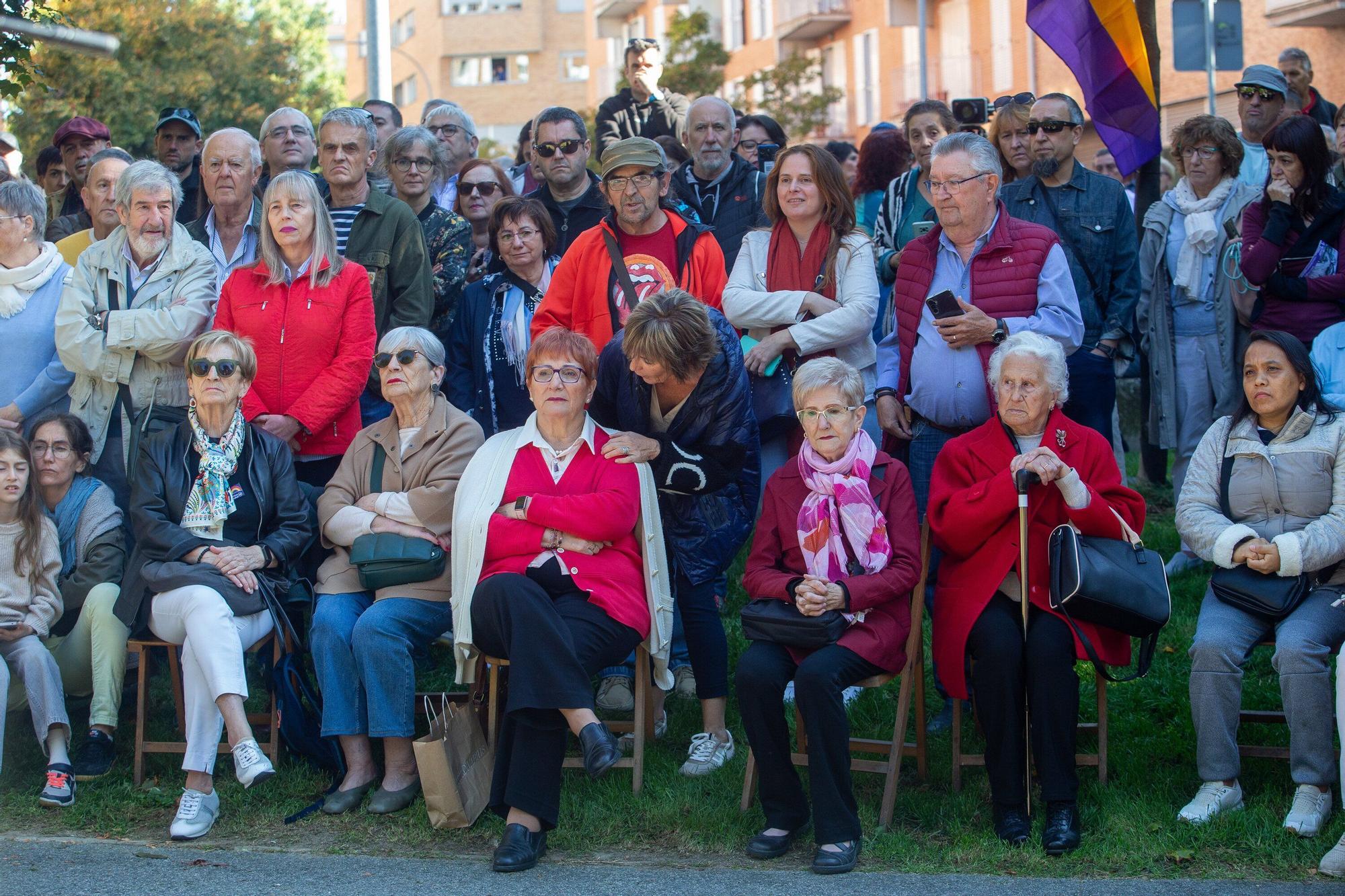 Inauguración del monumento en homenaje a las víctimas de la represión franquista en la Rochapea
