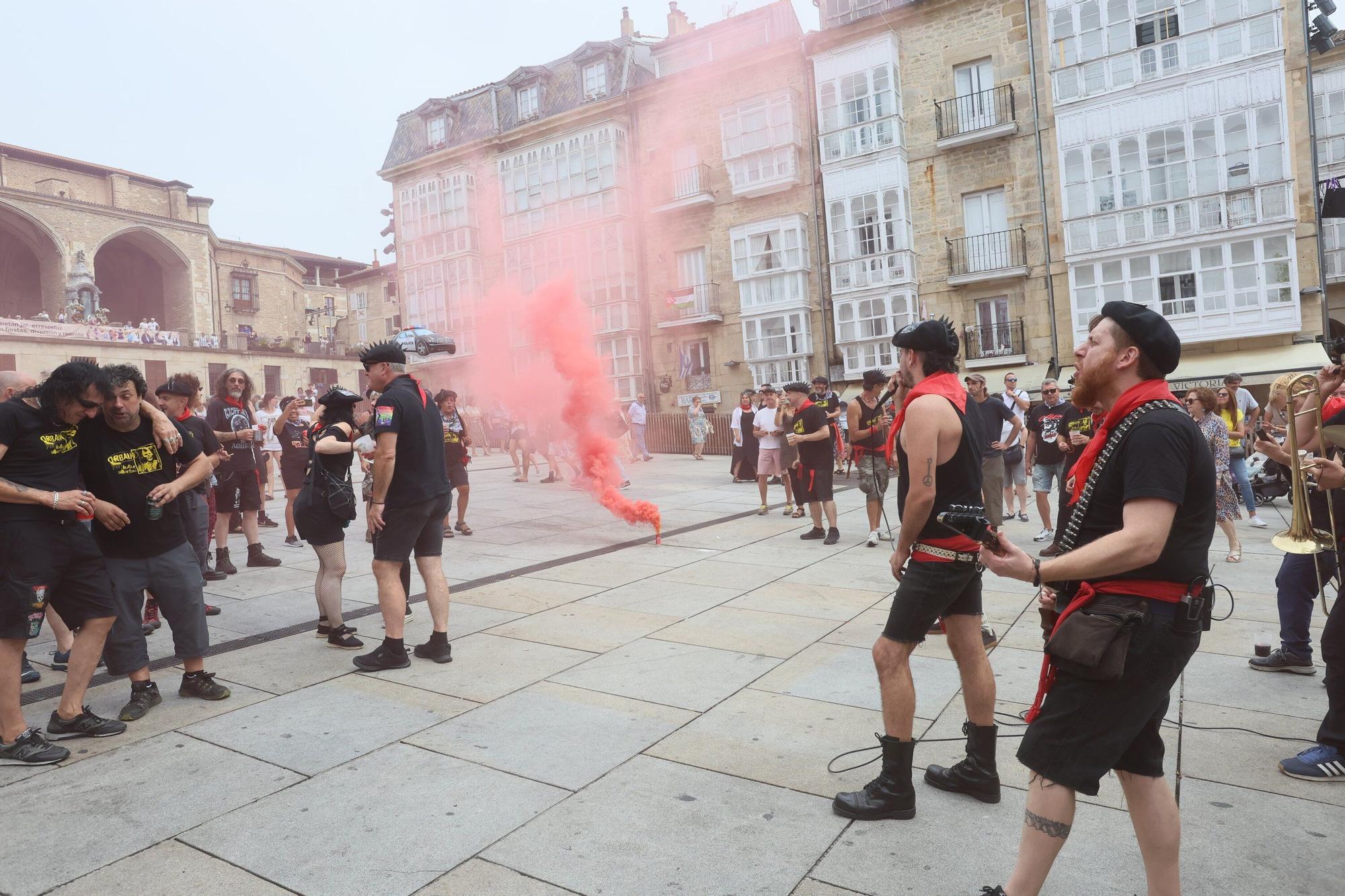En imágenes: La fiesta continúa en las calles de Gasteiz este 6 de agosto
