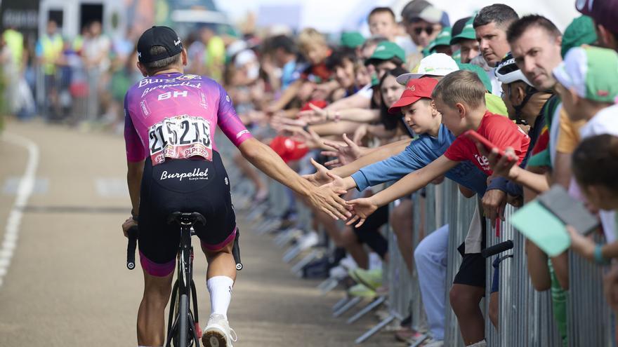 La Vuelta: El australiano Jay Vine se lleva la etapa navarra al coronar Belagua