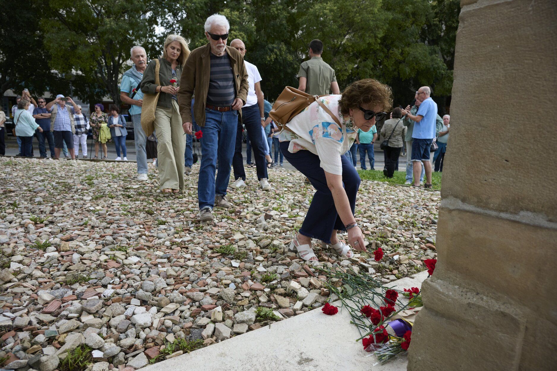 Fotos del homenaje en la vieja cárcel de Pamplona por el 89 aniversario de la matanza de Valcaldera