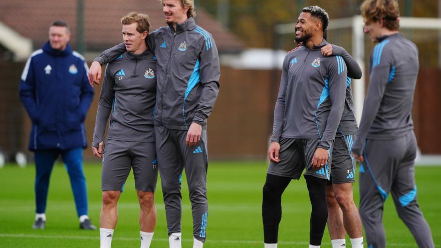 Dan Burn: “Las bajas del Athletic son buenas para nos nosotros”