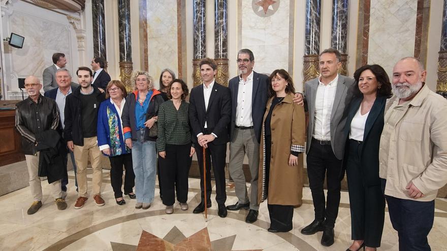 Este es el equipo que acompañará al nuevo alcalde de Donostia