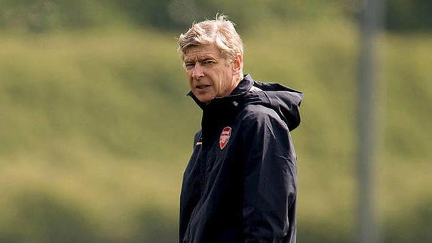 Wenger, entrenador del Arsenal, durante un entrenamiento.