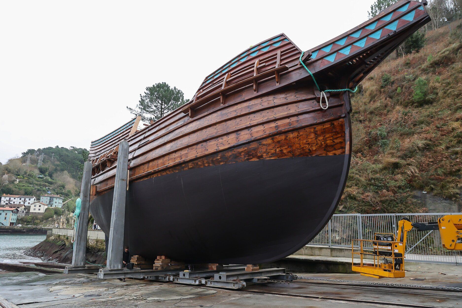 La nao 'San Juan', lista para la botadura