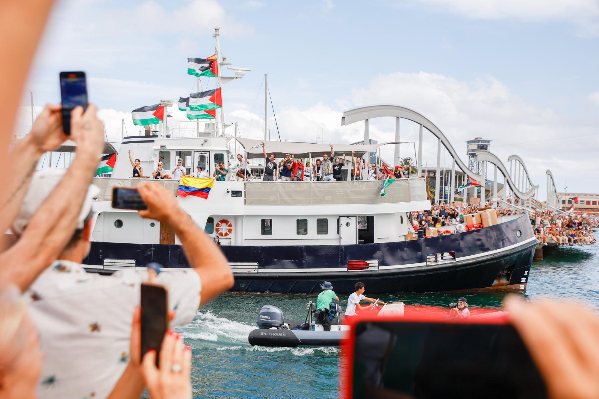 Fotos: La flotilla Global Sumud zarpa rumbo a Gaza