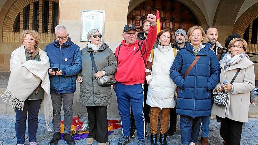 Tropezones como homenaje a víctimas de la represión en Tafalla y Olite