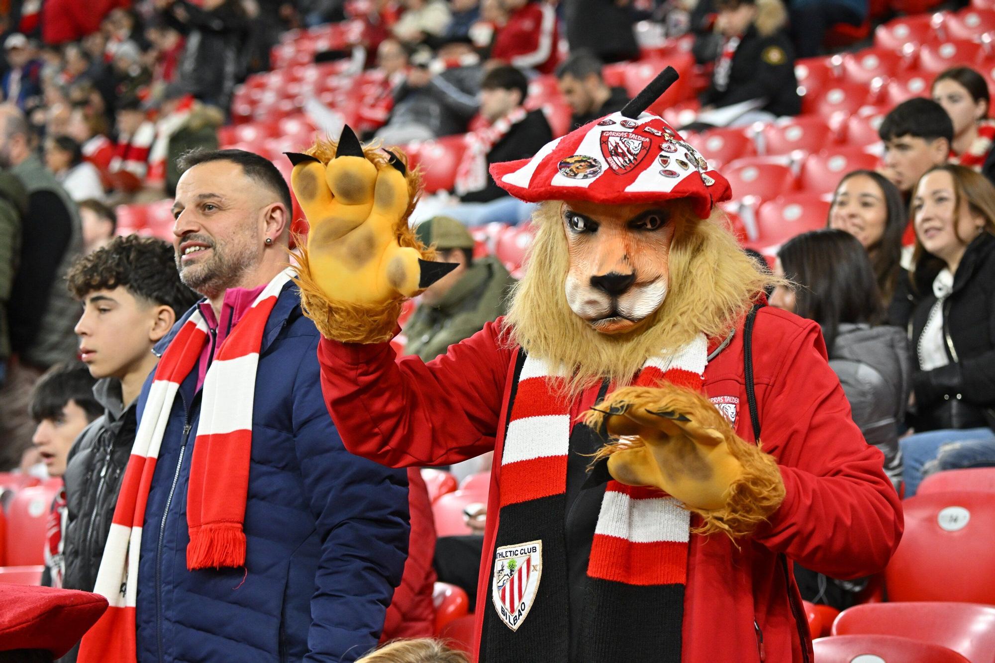 En imágenes: ¿Has estado en San Mamés viendo el Athletic-Real Oviedo? Búscate en nuestra galería de fotos