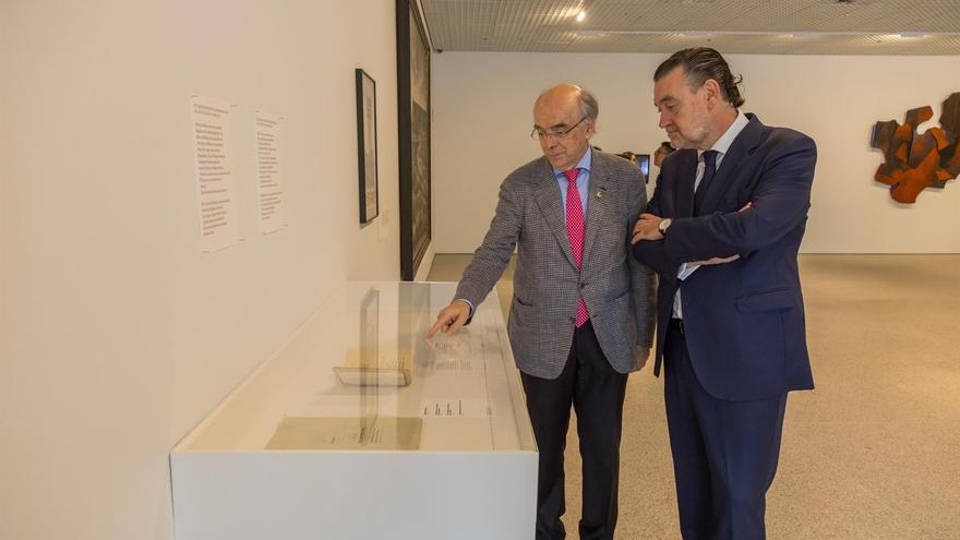 Euskaltzaindiak &#039;Harri eta Herri&#039; liburuaren jatorrizko mekanografiatua laga dio Bilboko Arte Ederren Museoari