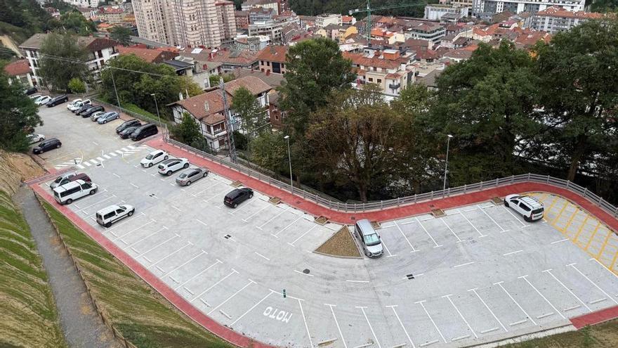 El PNV de Eibar da la bienvenida a las 50 nuevas plazas de aparcamiento de Jardiñeta