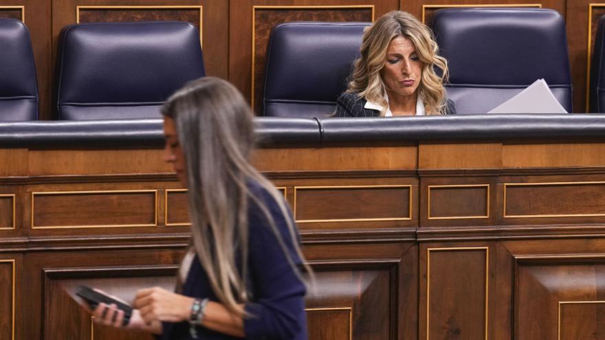 Sumar justifica su embestida contra Junts mientras Sánchez intenta bajar la tensión