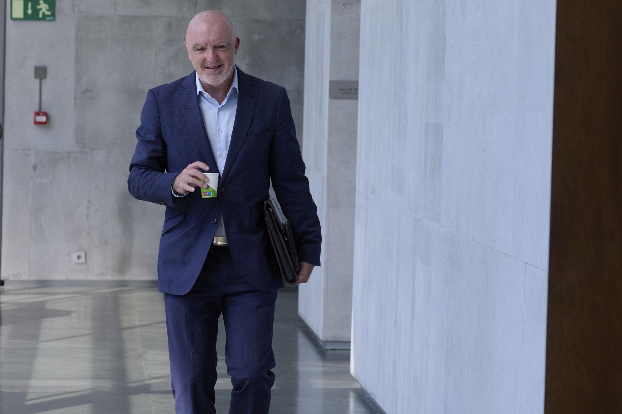 Chivite, en la Comisión de Régimen Foral del Parlamento de Navarra