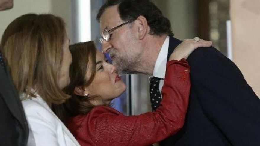 Rajoy lanza su campaña electoral con la rebaja del IRPF no aplicable en la CAV