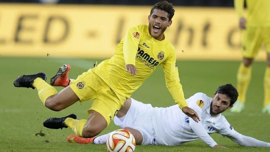 Diez minutos de locura condenan al Villarreal ante el colista