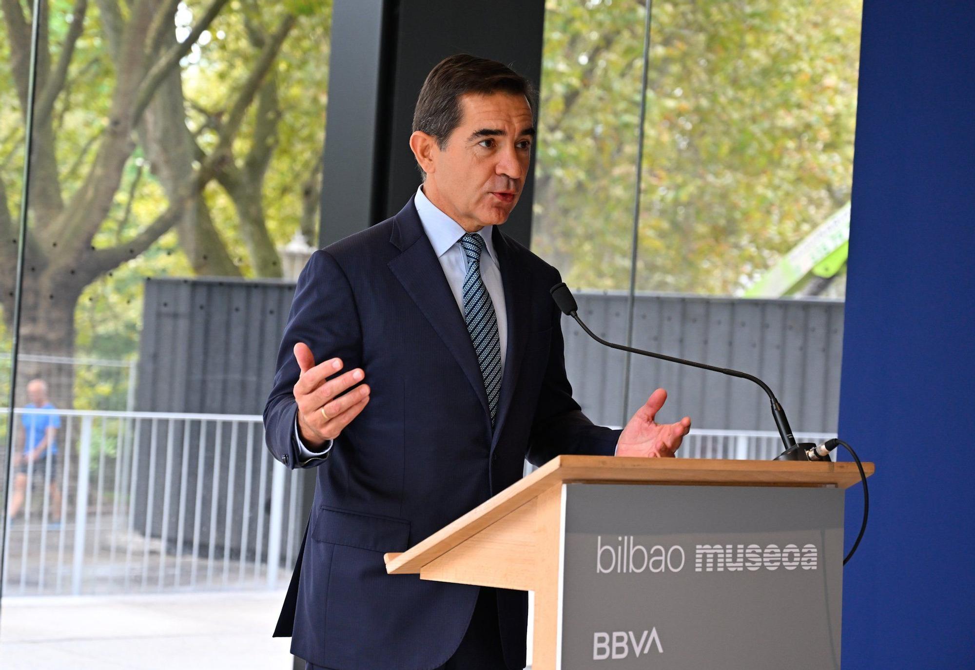 a escultura de Chillida "Elogio del hierro III" regresa a Bilbao