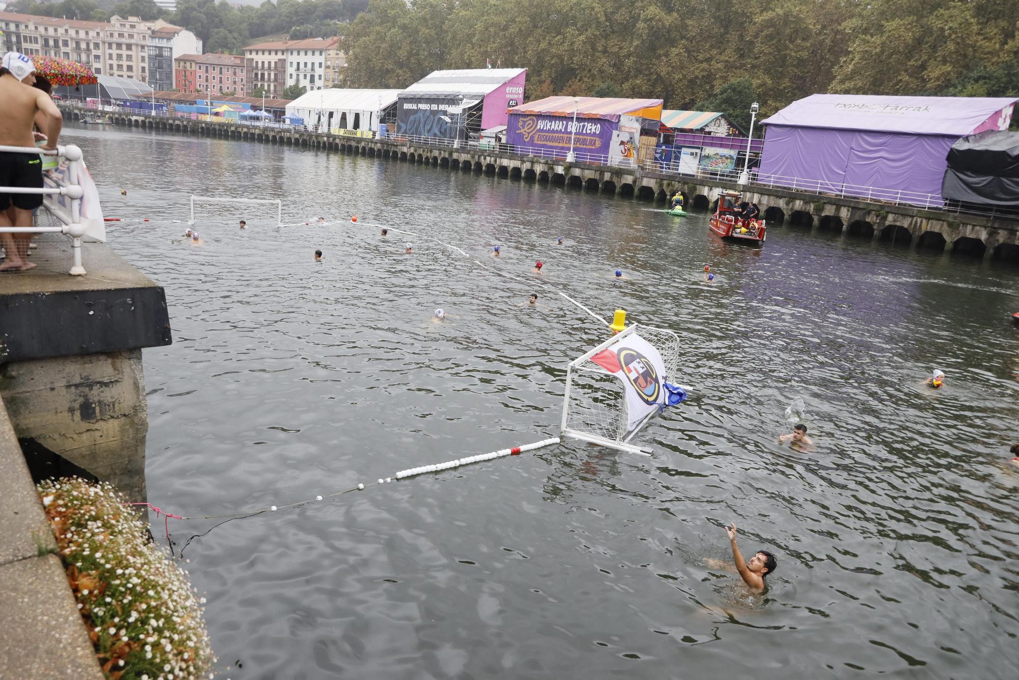 El waterpolo regresa a la Ría de Bilbao por Aste Nagusia