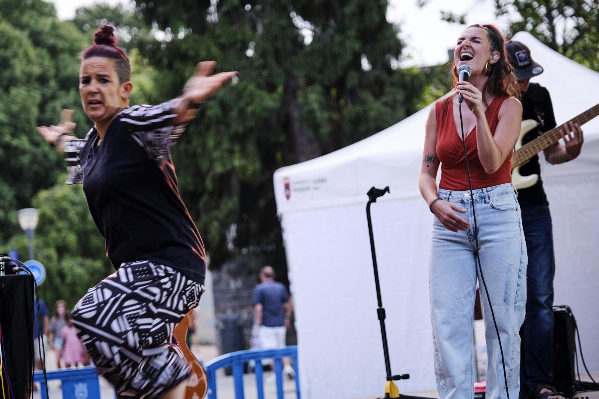Concierto del grupo Kbless en la calle El Bosquecillo