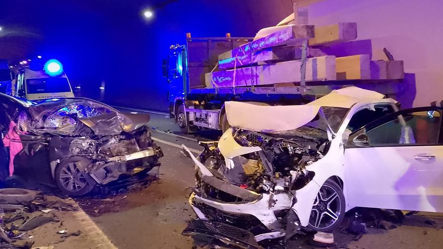Muere uno de los heridos en el accidente de tráfico en un túnel de la N-121-A en Sunbilla
