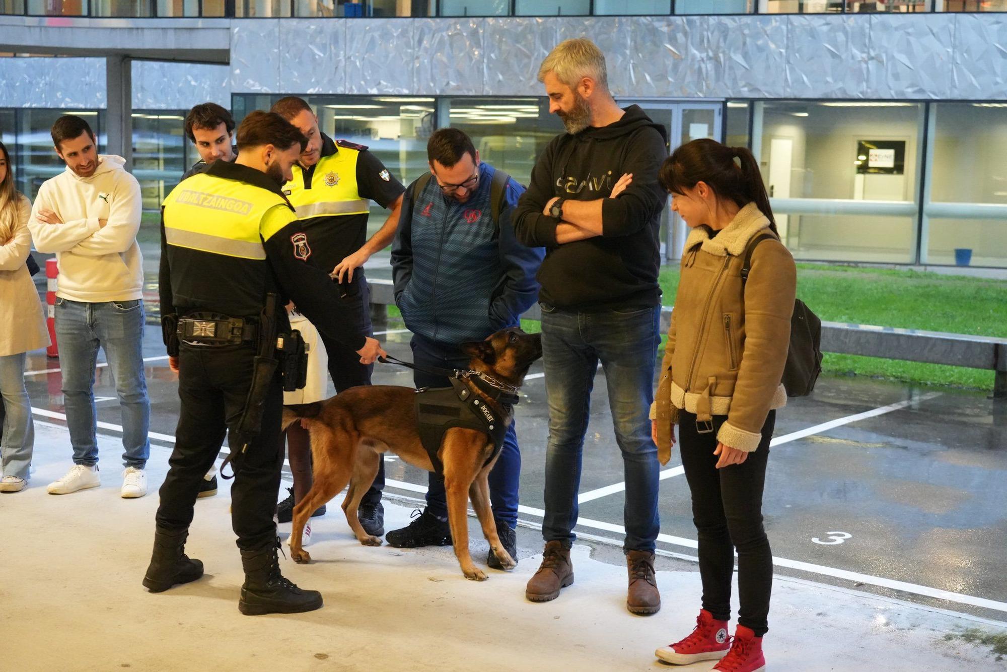 En imágenes: La Policía Municipal muestra sus entrañas con motivo del 181 aniversario