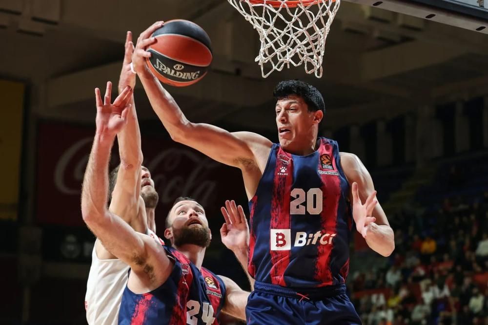 Imágenes del duelo entre Estrella Roja y Baskonia