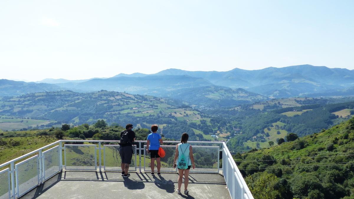 Panorámica desde el mirador del Parketxea de Armañón.