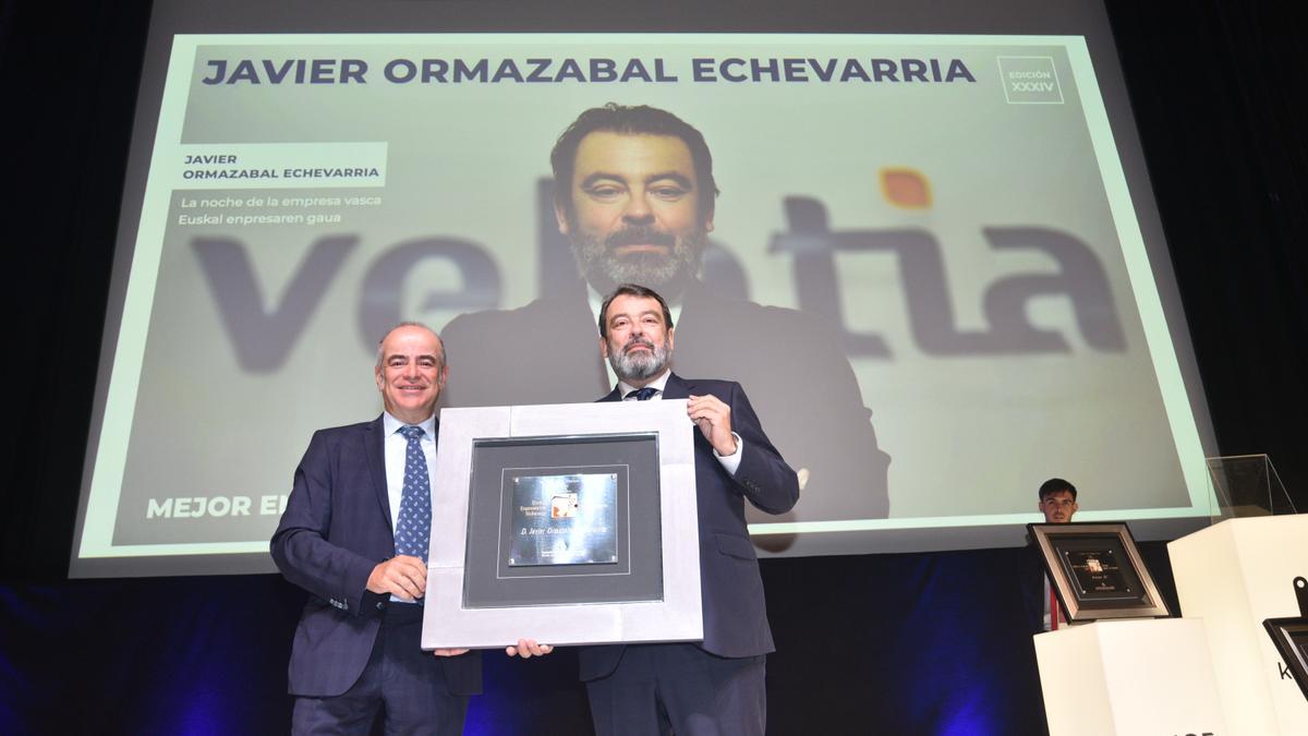 Javier Ormazabal recoge el premio