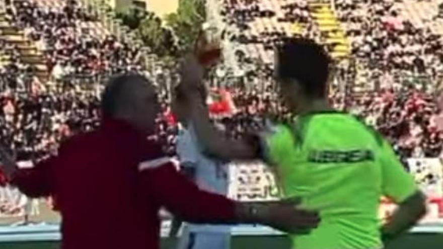 El técnico del equipo U.S. Grosseto, Lamberto Magrini,