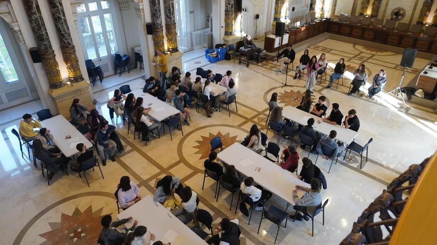 Euskara Batzordeen VII. Topaketak 70 bat gazte bildu ditu Donostian