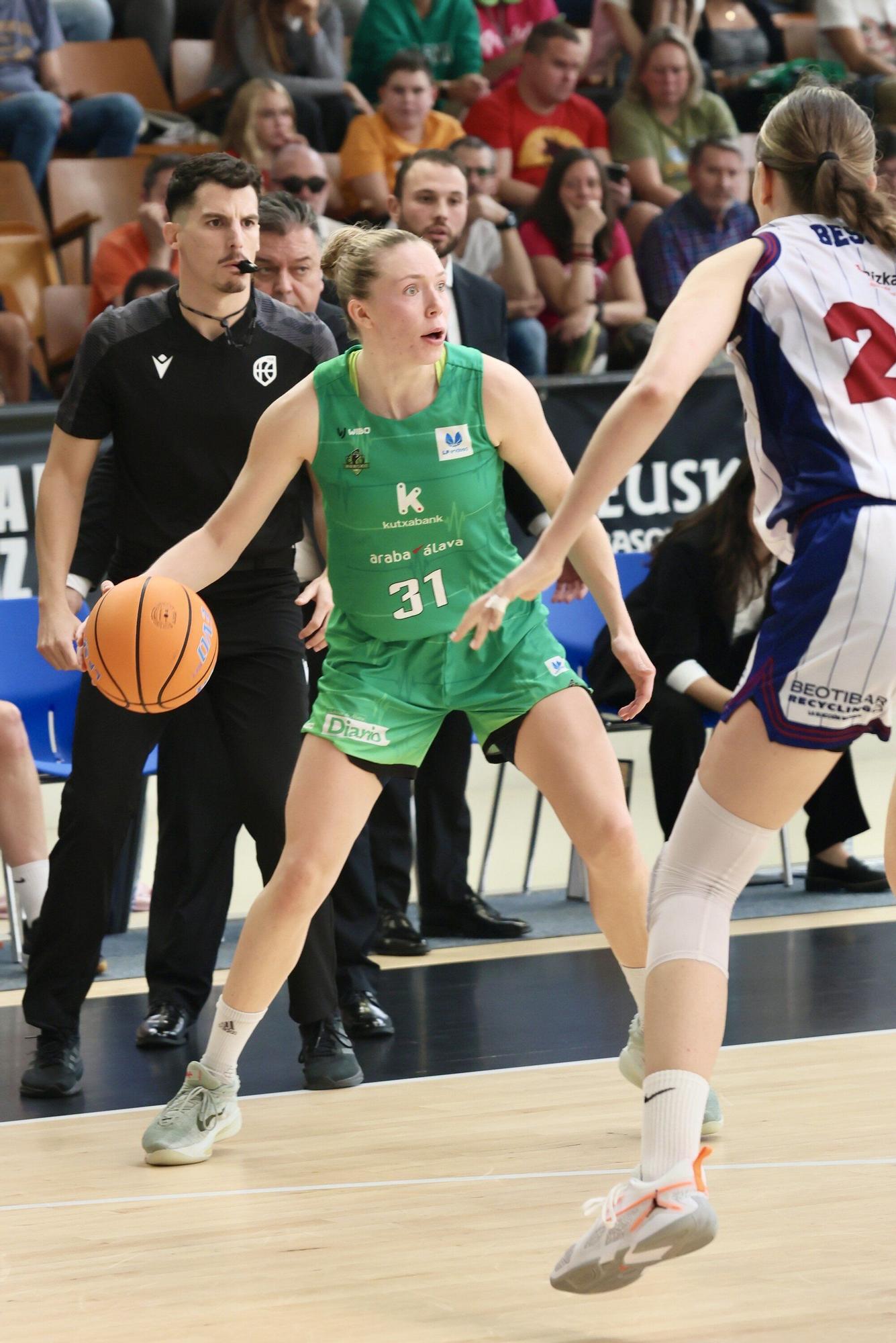 En imágenes: El Araski impone su ley en el derbi vasco (58-55)