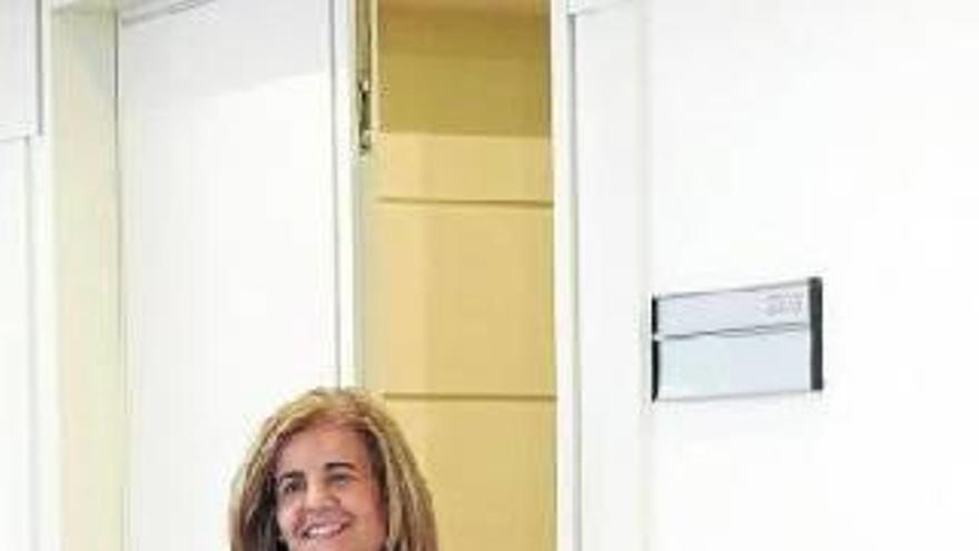 Báñez dice que los becarios que cotizan se han triplicado desde 2013