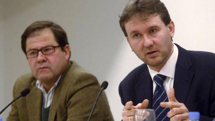 El alcalde de Burgos, Javier Lacalle (PP), durante la rueda de prensa que ha ofrecido hoy.