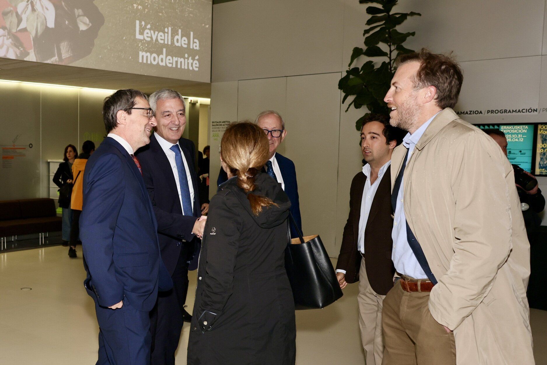 La dirección de NOTICIAS DE GIPUZKOA conversa con miembros del grupo municipal del PP en Donostia