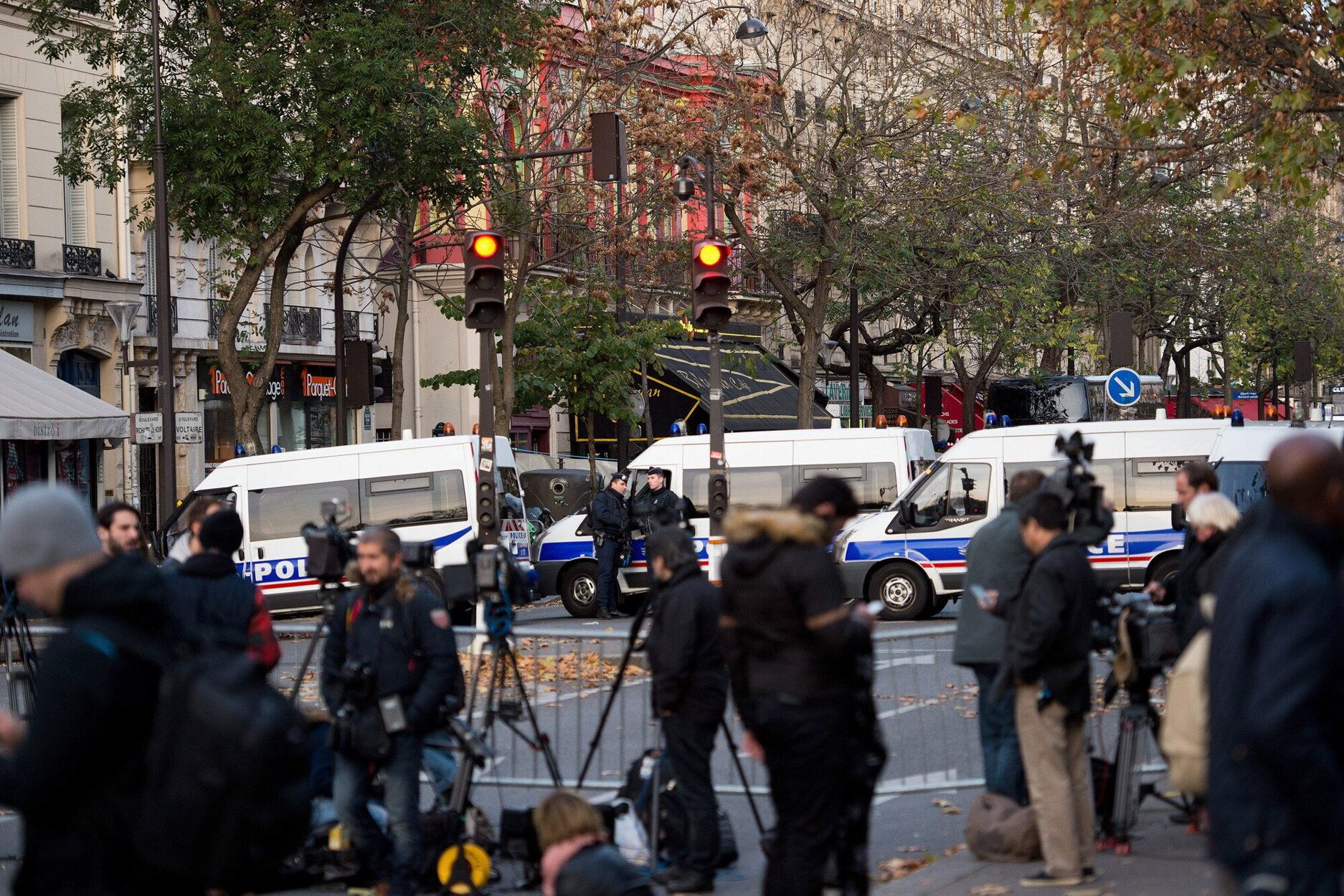 Francia recuerda a las víctimas de los atentados del 13N