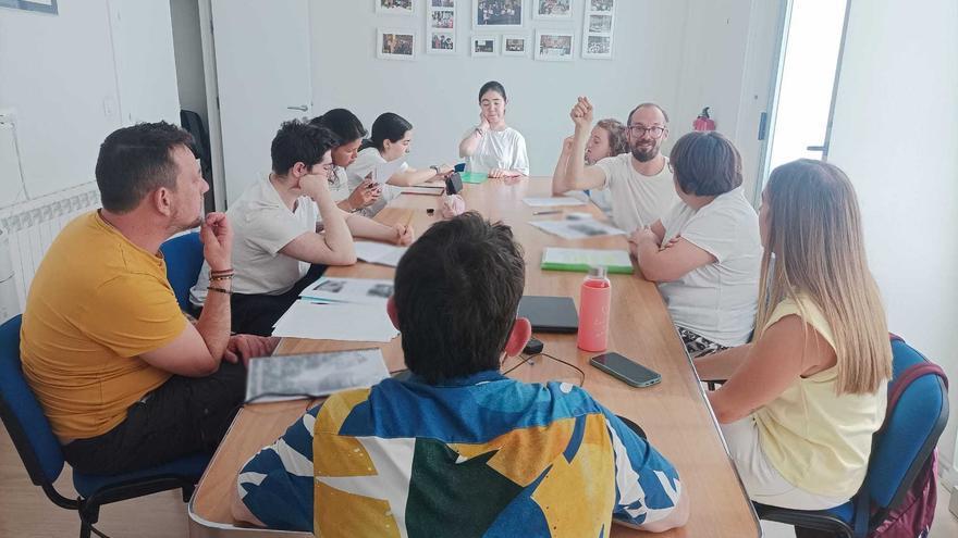 Apdema llevará de Vitoria  a Madrid al primer equipo de debate de Euskadi