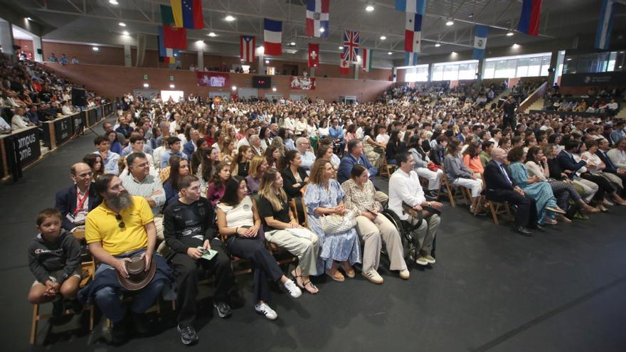 Unas 3.800 personas asisten a la Jornada de Bienvenida de la Universidad de Navarra para estudiantes de primer curso y sus familias 