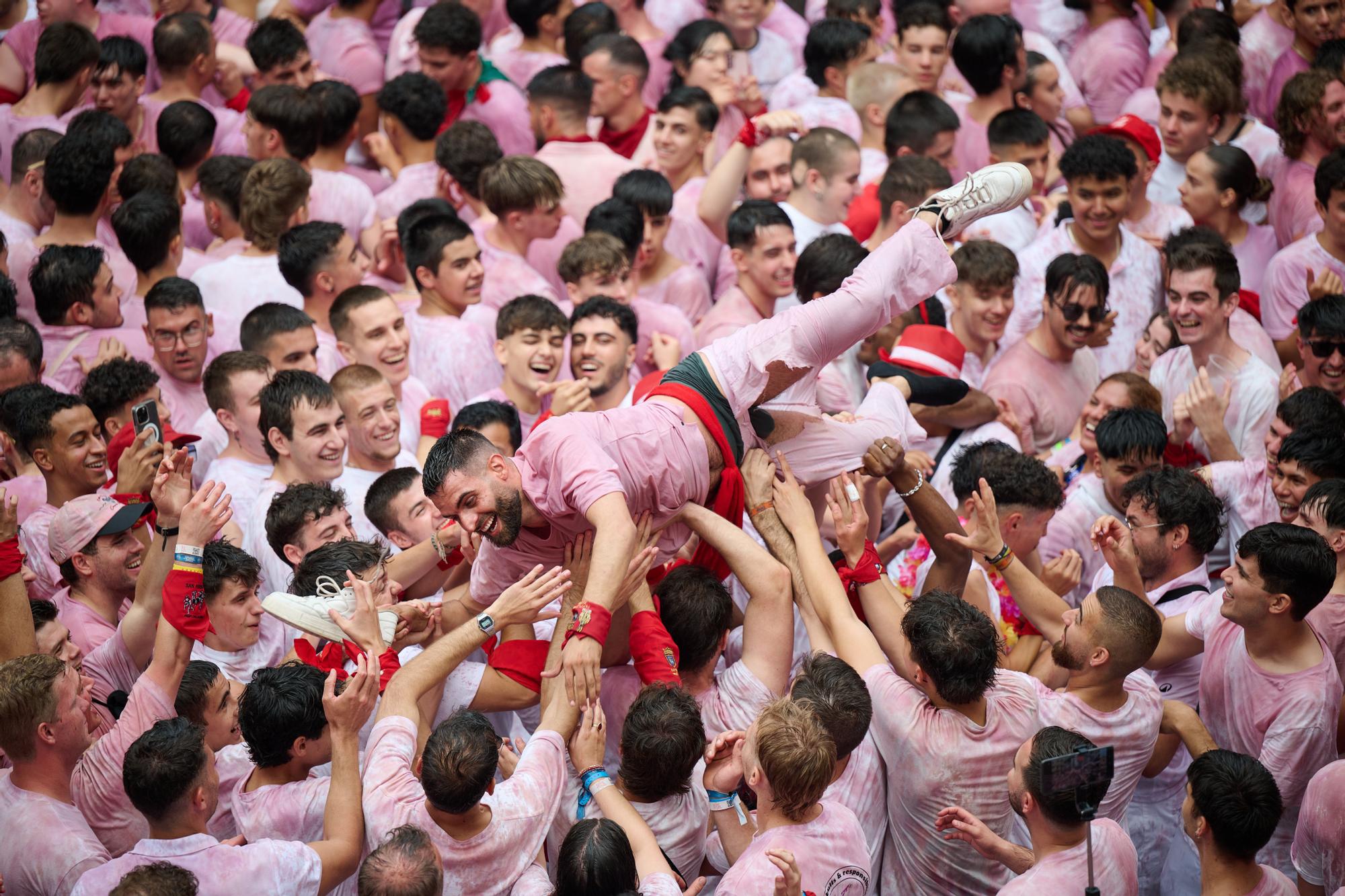 Fotos del  Chupinazo de San Fermín 2025 en Pamplona: ¡La fiesta más internacional se enciende con un grito solidario por Palestina!