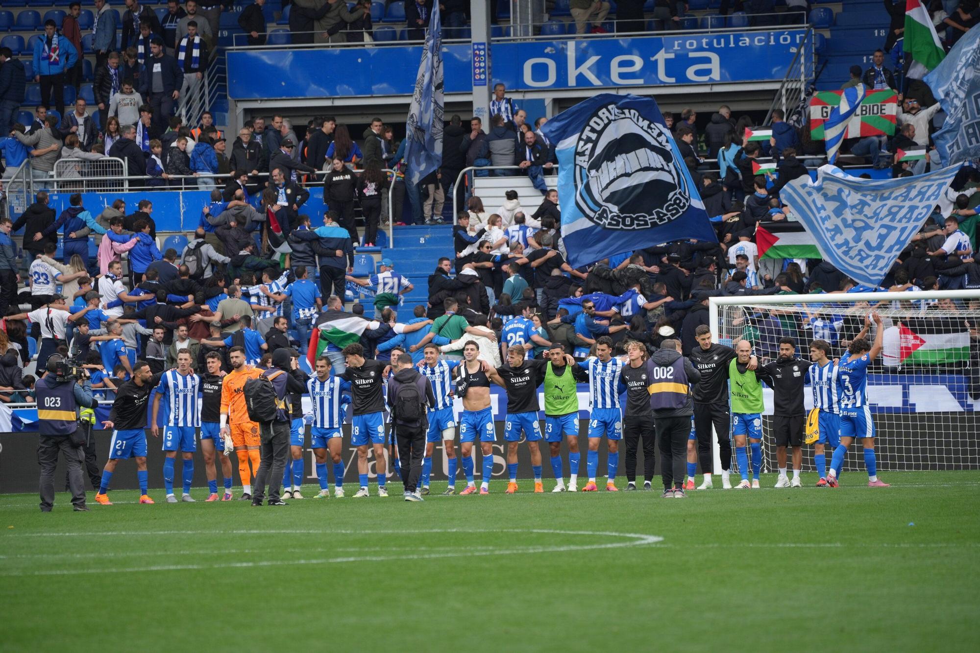 En Imágenes: El Alavés se impone al Elche