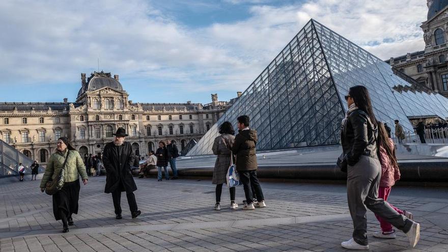 Una redada en el Louvre destapa un fraude de entradas "a gran escala"