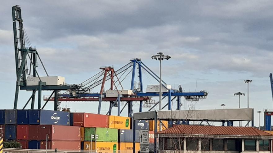 Las exportaciones vascas caen un 7,9% en septiembre, mientras que las importaciones aumentaron un 0,4%