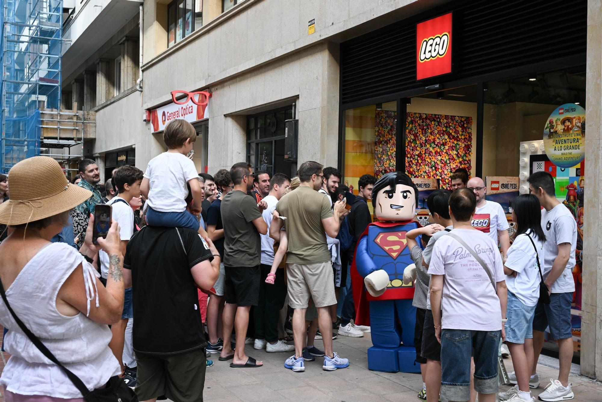 En imágenes: abre la tienda de Lego en Bilbao