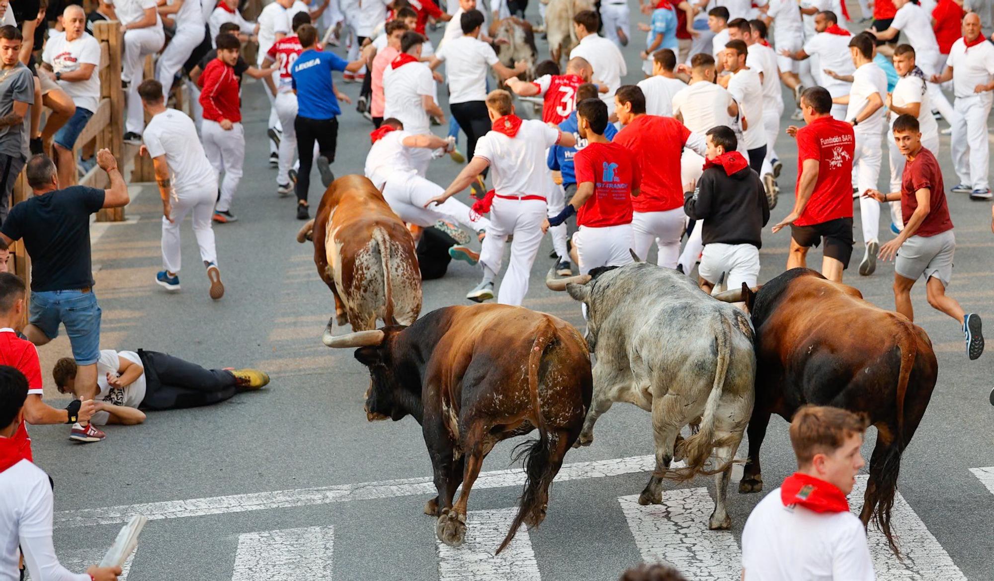 Fotos del tercer encierro de fiestas de Tafalla 2025