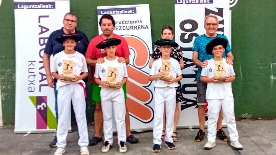 Los txikis empiezan el Campeonato de Laxoa
