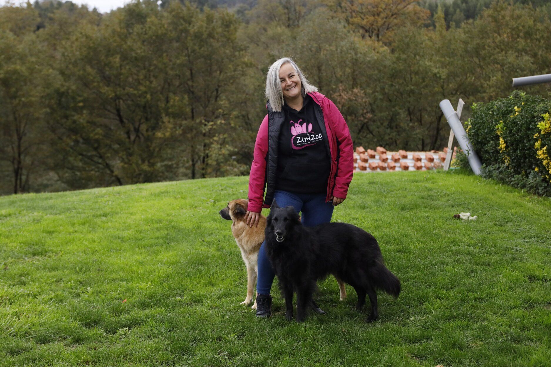 Zintzoa, un espacio de educación canina y hotel para perros