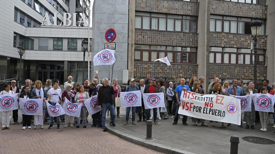 Arrigorriaga ha llevado hasta Bilbao su rechazo a la Variante Sur Ferroviaria