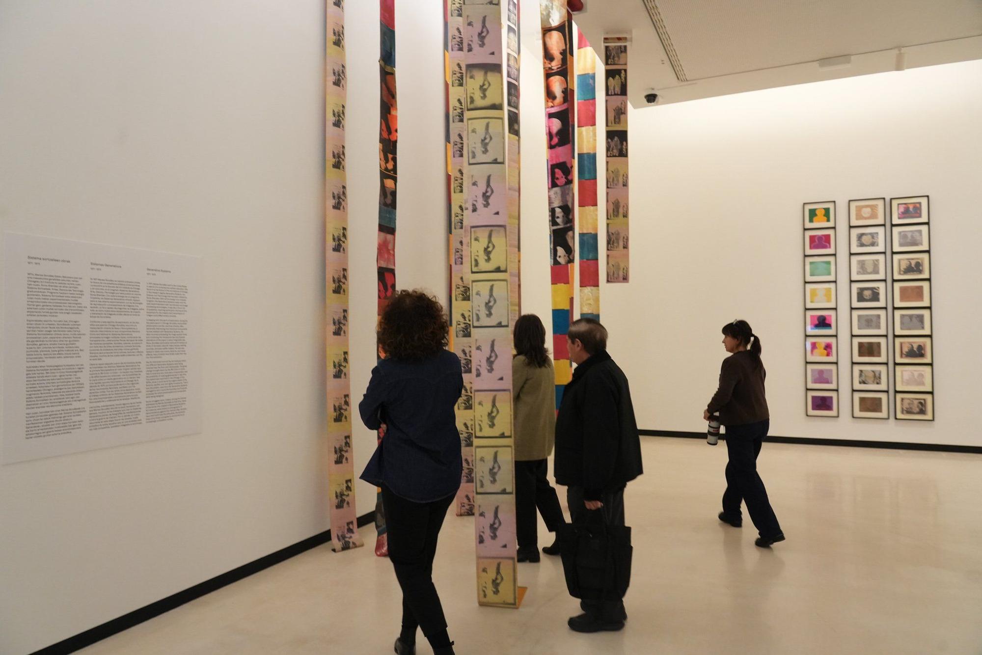 Azkuna Zentroa muestra una retrospectiva de la artista bilbaina Marisa González, una adelantada a su tiempo