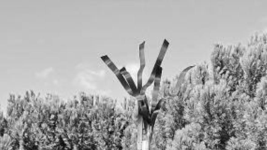 La escultura en honor a las mujeres.