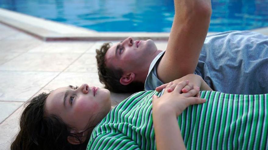 Crítica de cine de &quot;Aftersun&quot;: En el abismo